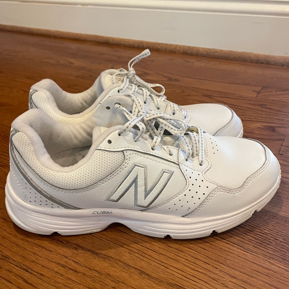 New Balance Women's 411 V1 Training Shoe (very good condition)